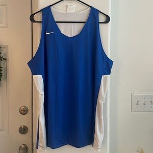 Nike Women’s Reversible Tank Top Size XL